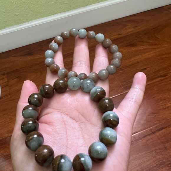 Jade bracelets - Picture 2 of 4